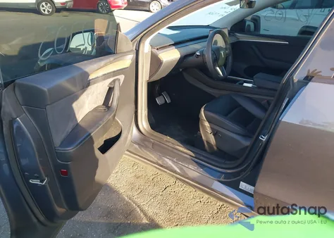 2022 Tesla Model Y Long Range Dual Motor All-Wheel Drive from USA, damaged, VIN 7SAYGDEE1NA020986